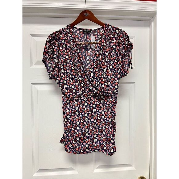 Lane Bryant Tops - Lane Bryant Navy & Red Floral Print Side & Shoulder Ruched Blouse sz 14/16 NWT